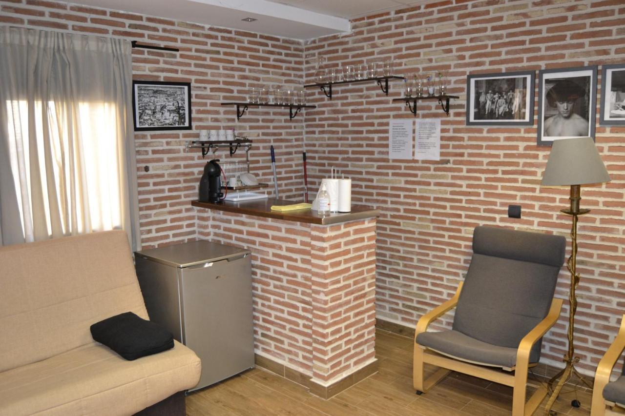Apartamentos "Casa Rural De Aldea" Aldea del Fresno Exteriör bild