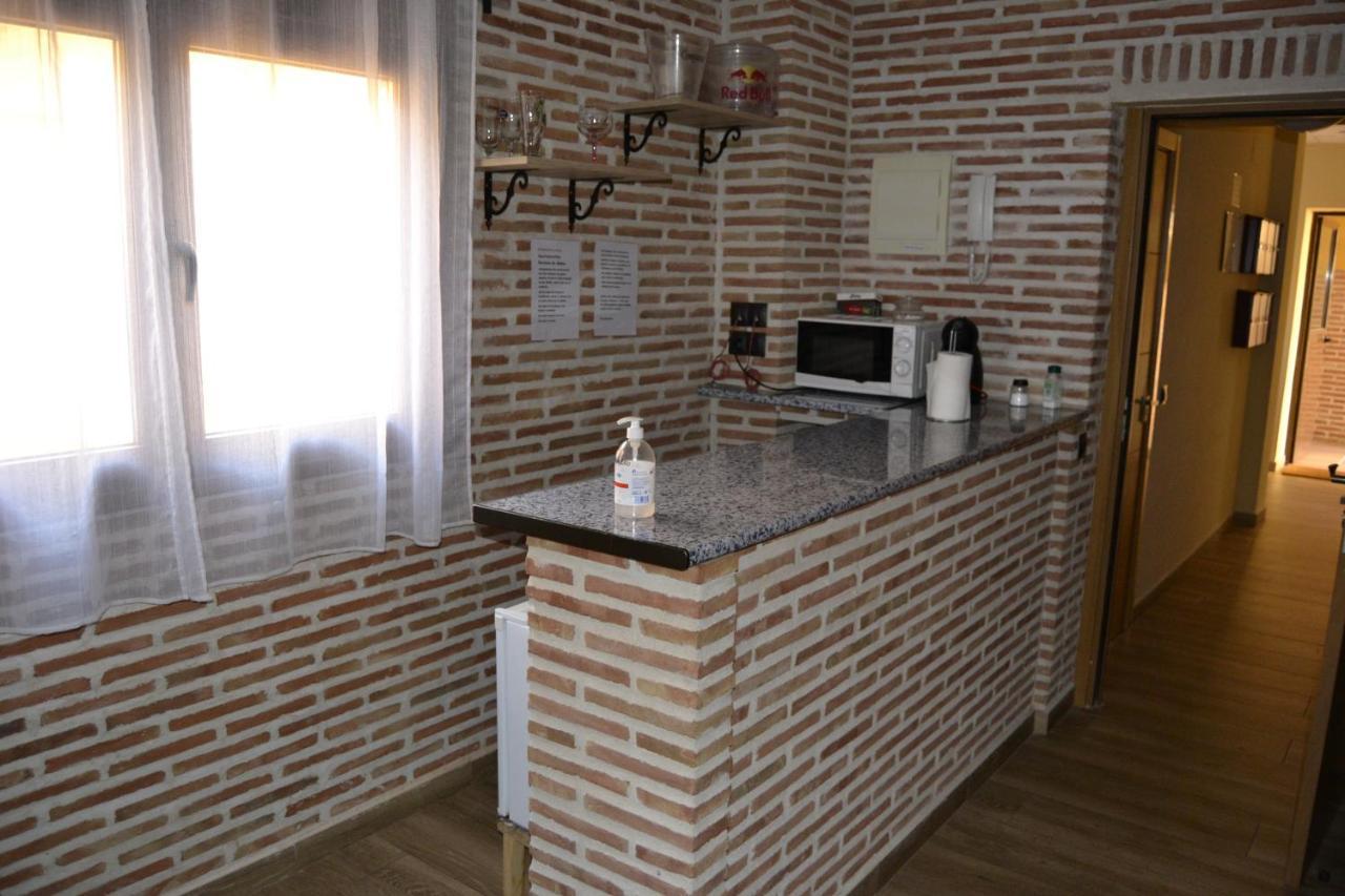 Apartamentos "Casa Rural De Aldea" Aldea del Fresno Exteriör bild
