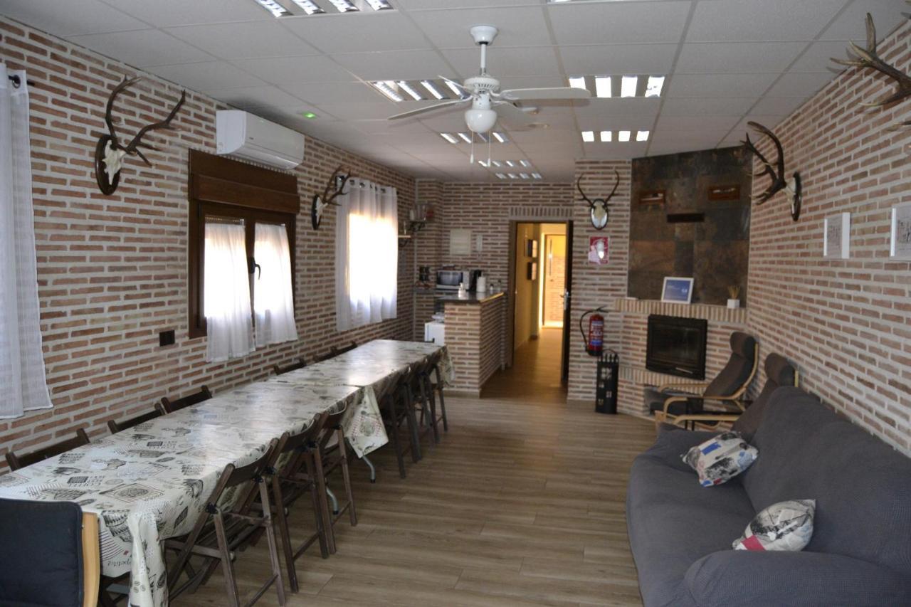 Apartamentos "Casa Rural De Aldea" Aldea del Fresno Exteriör bild