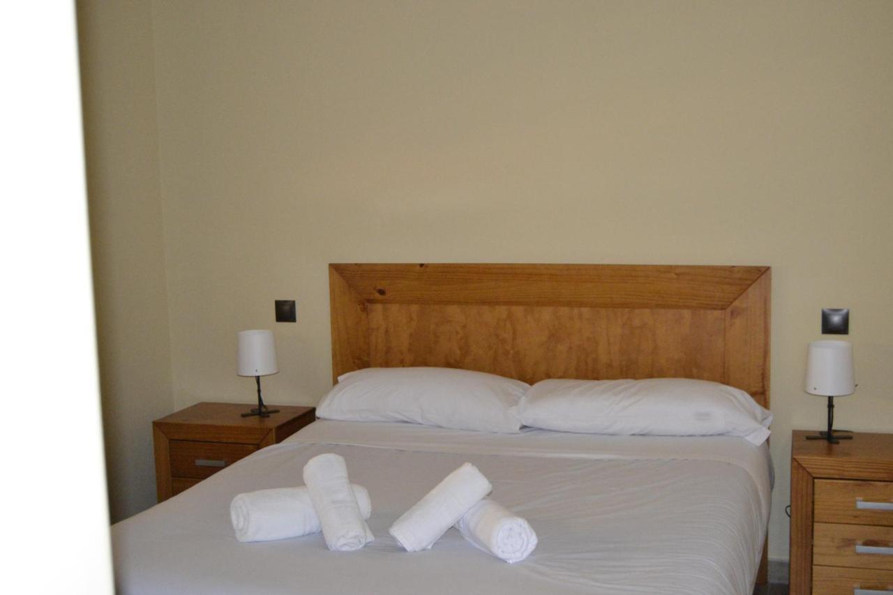 Apartamentos "Casa Rural De Aldea" Aldea del Fresno Exteriör bild