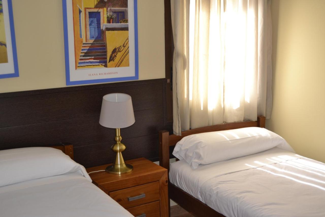 Apartamentos "Casa Rural De Aldea" Aldea del Fresno Exteriör bild